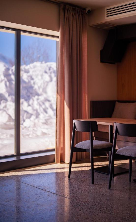 Alpina Hotel Gudauri Bagian luar foto