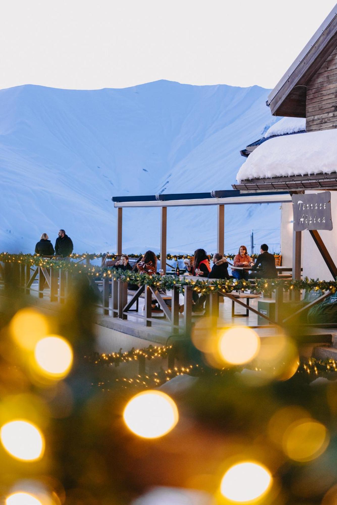 Alpina Hotel Gudauri Bagian luar foto