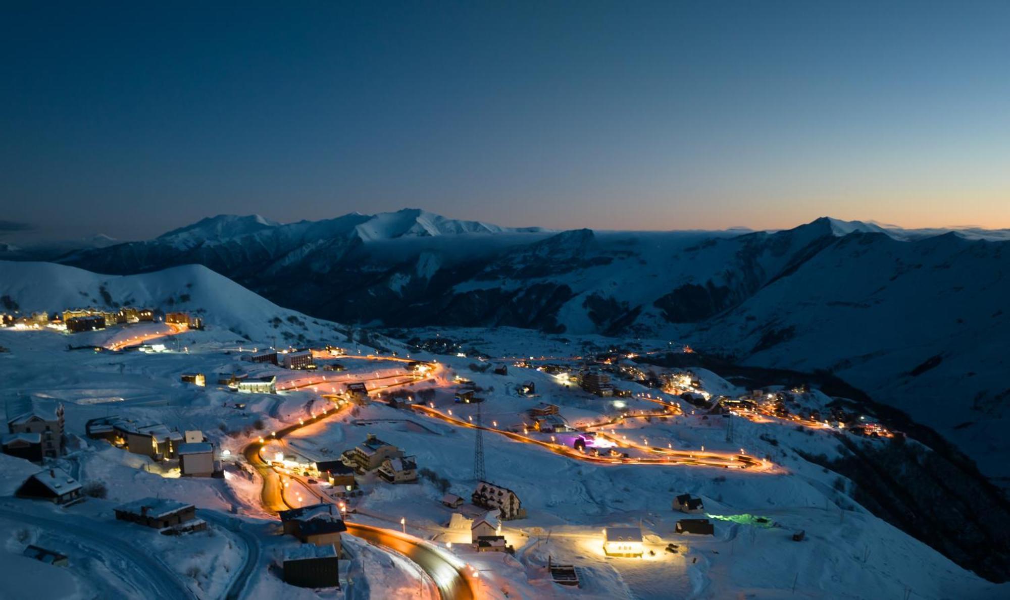 Alpina Hotel Gudauri Bagian luar foto